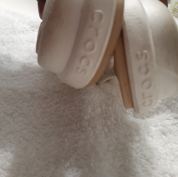 Crocs - Picture 6 of 9